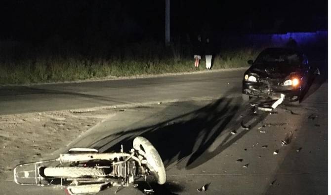 Под Дятьково водитель Chevrolet сломал бедро 15-летнему мопедисту