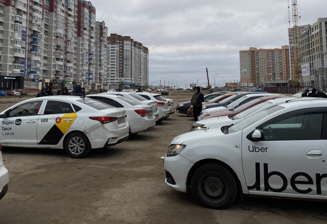 Брянские таксисты «Яндекс.Go» решили устроить домашнюю забастовку