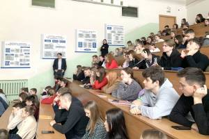 Студентам юрфака из БГУ устроили лекцию со следователем