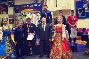 Брянец взял «бронзу» на всероссийском турнире по греко-римской борьбе