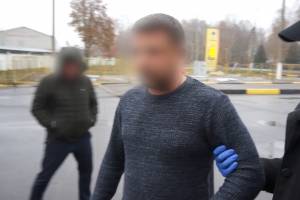В Брянске повязали двоих наркосбытчиков с 8 килограммами мефедрона