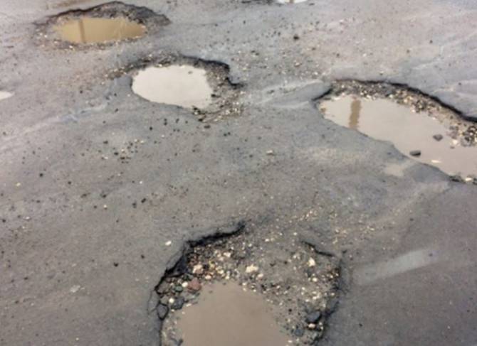 Суд обязал брянских чиновников отремонтировать убитую дорогу в Тиганово
