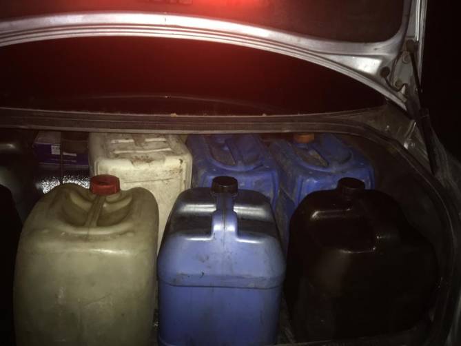 В Брянске машинист и его помощник слили с тепловоза 120 литров дизтоплива