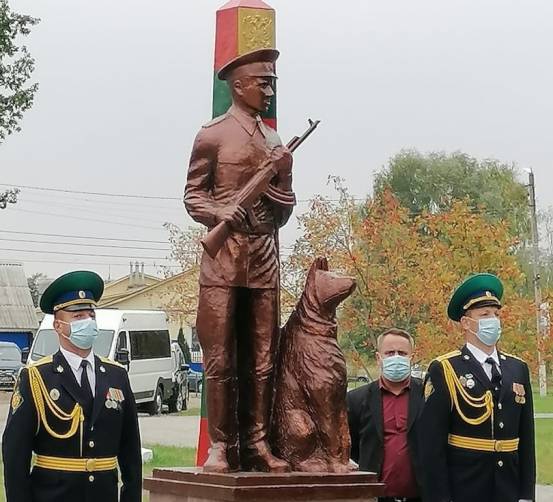 Новозыбковских пограничников оскорбил установленный в их честь памятный знак