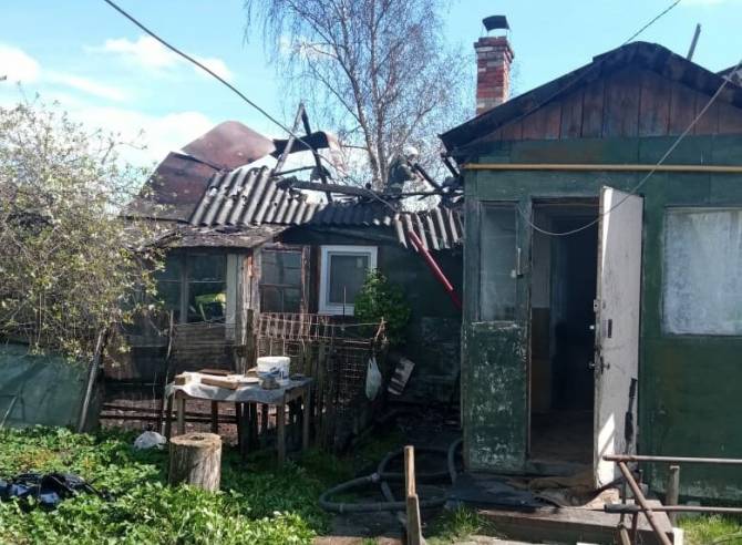 В Брянске на переулке Белорусском при пожаре в доме отравился гарью 92-летний пенсионер
