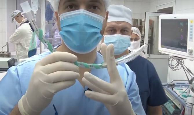 В Брянске провели мастер-класс по операции на щитовидной железе