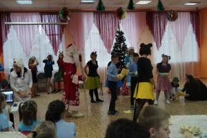 Брянские активисты подарили праздник воспитанникам курского детдома