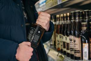 В Новозыбкове осудили любителя халявного алкоголя