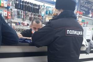 Брянские полицейские завели на иностранцев 7 уголовных дел