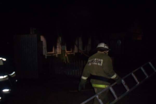 Под Карачевом ночью сгорел дом