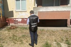 В Брянске по факту падения 7-летней девочки из окна 9-го этажа завели уголовное дело
