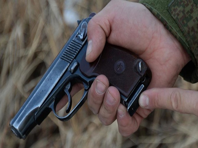 Брянца осудят за стрельбу из макета пистолета Макарова возле «Пятерочки»