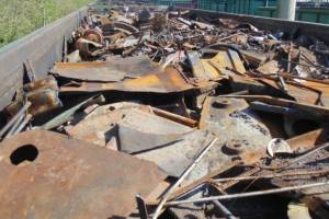 В Клинцах на ж/д станции 22-летний парень пытался украсть 320 кг металлолома