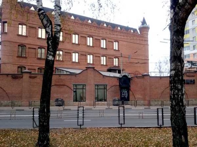 В брянской «Башне» прорубили два окна