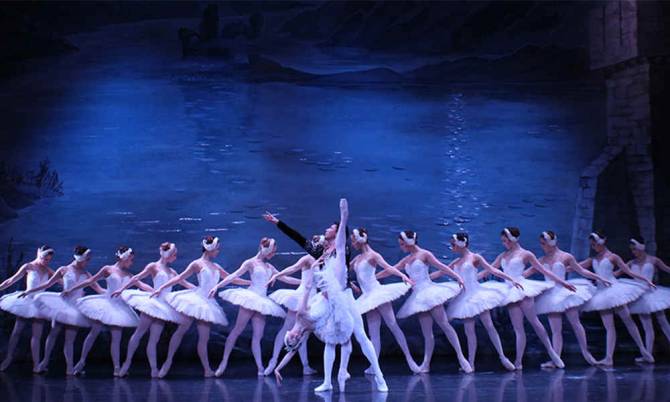 Брянцы раскупили все билеты на балет «Лебединое озеро»