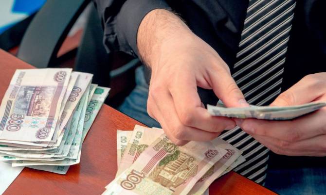 В Дятьково директор МУП скрыл от налогов 10,5 млн рублей