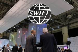 ЕС и США приготовились отключить российские банки от SWIFT