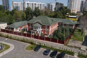 Жителей Брянска потрясли выставленные на продажу хоромы за 310 млн рублей