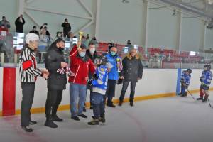 Брянские хоккеисты на «Золотой шайбе» разгромили соперников из Стародуба 