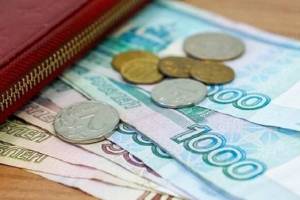 Работникам брянского кафе «Сузорье» платили зарплату ниже МРОТ
