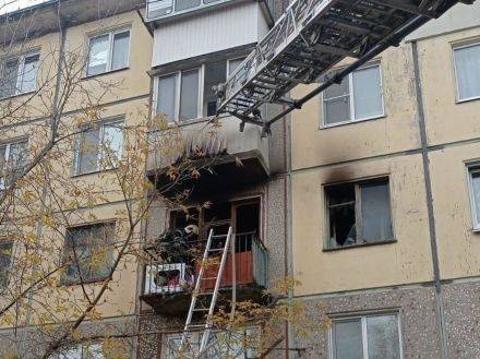 В Брянске при тушении пожара эвакуировали 10 жильцов из пятиэтажки 