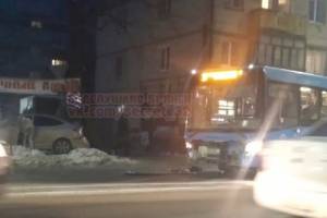 В Брянске синий автобус №37 попала в ДТП