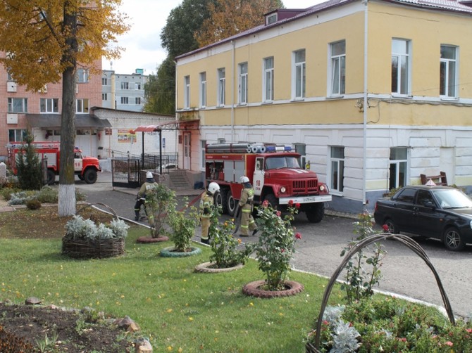 В Суражском промышленно-аграрном техникуме эвакуировали студентов и потушили пожар