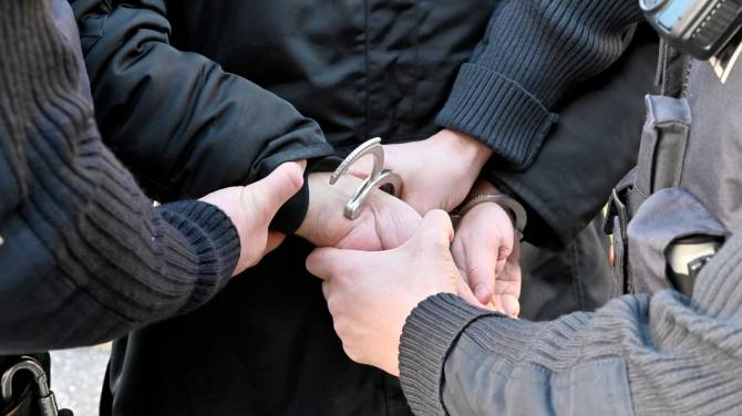 В Брянске наркодилеры пытались подкупить полицейских за 2 млн рублей