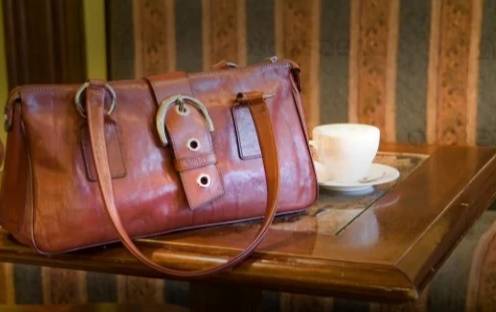 В Сельцо у отдыхавшей в кафе «Самокат» девушки украли сумку с кошельком