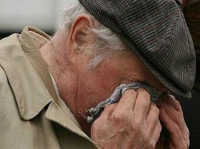 В Клинцах «соцработница» обокрала 90-летнего старика