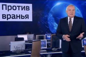 В Брянске растиражировали фейк о заехавшем в подъезд УАЗе 