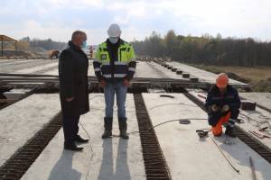 В основание дороги от вокзала Брянск-I до Metro уложат бетон