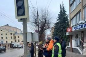 В Брянске на 147 пешеходных переходах исчезла дорожная разметка