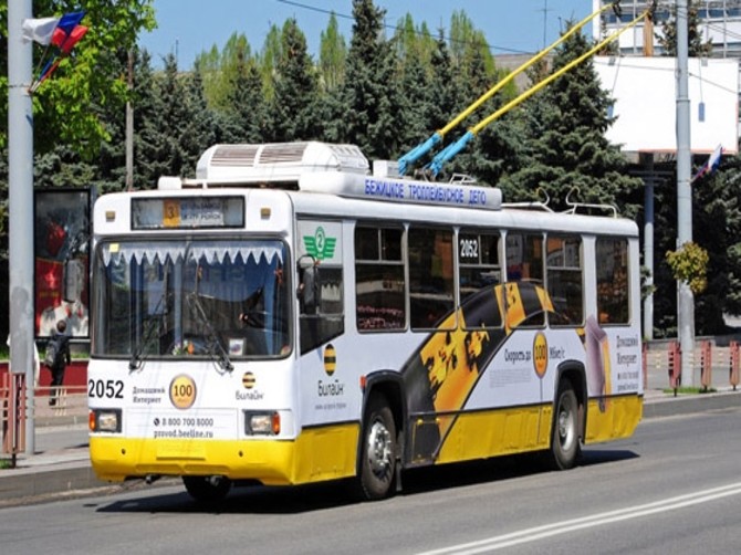 В Брянске троллейбусные сети угрожают жизни людей