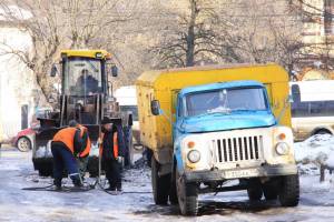 В Брянске начали исправлять дефекты на недавно отремонтированных дорогах