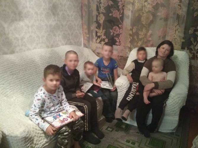 Жительница Новозыбкова потратила наследство на помощь многодетной семье