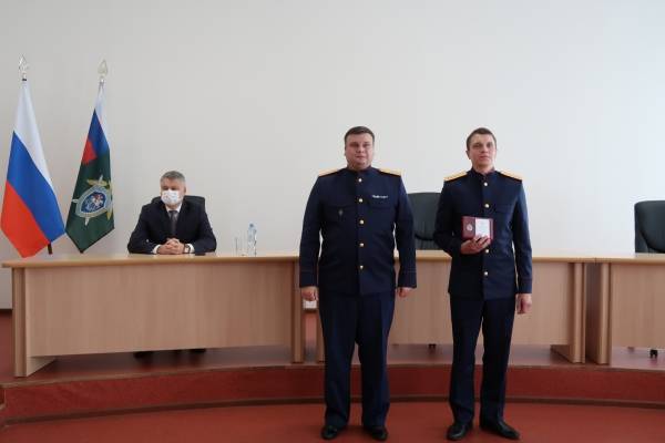 Брянского следователя Павла Говорова наградили знаком отличия «За службу закону»