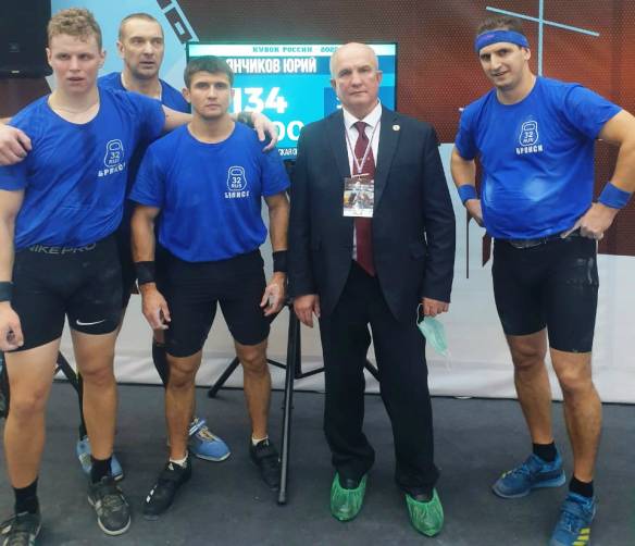 Брянские богатыри добыли серебро на Кубке России по гиревому спорту