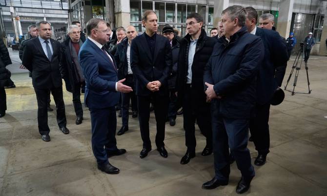 Вице-премьер Денис Мантуров посетил брянские заводы