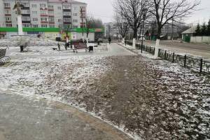Новозыбковцы «перепланировали» сквер на улице Вокзальной