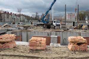 В Фокинском районе Брянска подготовили фундамент строящегося бассейна