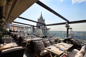 В Москве 15 июня планируют открыться кафе и рестораны