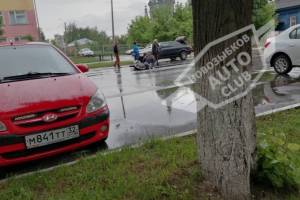 В Новозыбкове байкеру забрызгало стекло и он врезался в Audi