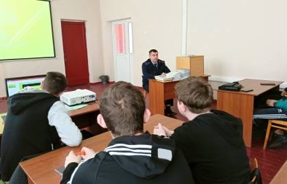 Студентам Новозыбкова напомнили о половой неприкосновенности