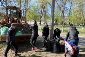 В Брянске масштабную весеннюю уборку продлили до 14 мая