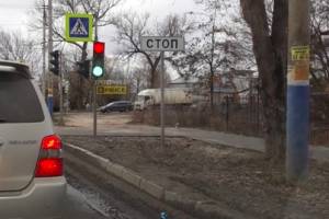 В Брянске сфотографировали противоречивый светофор