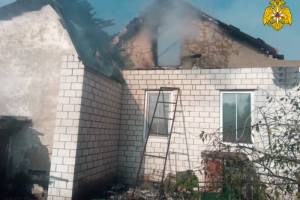 В Клинцах на улице Буденного сгорел жилой дом
