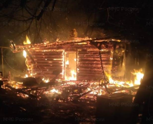В Дятьковском районе сгорел жилой дом