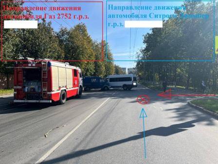В Брянске водитель «ГАЗели» врезался в микроавтобус