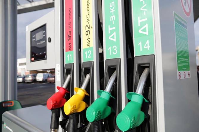 На Брянщине продолжает дешеветь дизельное топливо